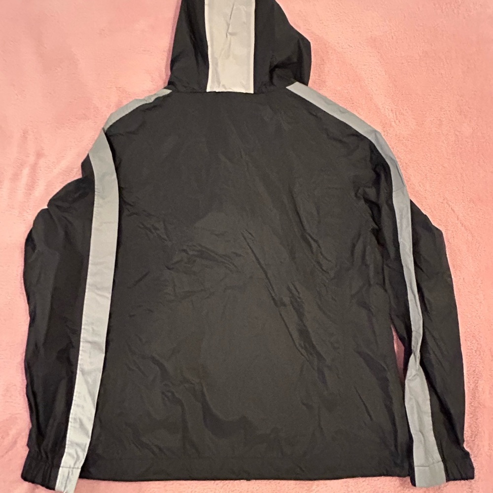 NWOT Women’s TAG Heuer Windbreaker - Picture 2 of 6